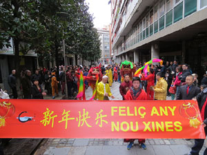 Celebraci&oacute; de l'any nou xin&egrave;s a Girona. La cercavila