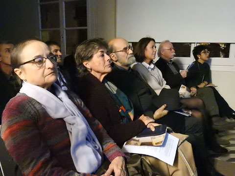 Els n&eacute;ts de Carles Rahola, l'alcaldessa de Girona, Marta Madrenas, Joan Boadas, arxiver municipal, i la directora del Museu d'Hist&ograve;ria, S&iacute;lvia Planas