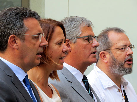 Diada Nacional 2016. Acte institucional al pati de la Diputaci&oacute; de Girona. El cant de Els Segadors