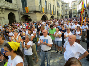 Diada Nacional 2016. Concentraci&oacute; a la pla&ccedil;a del Vi, lectura del manifest i cant de Els Segadors