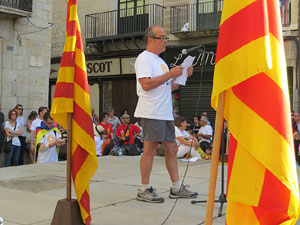 Diada Nacional 2016. Concentraci&oacute; a la pla&ccedil;a del Vi, lectura del manifest i cant de Els Segadors