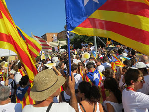 Diada Nacional 2016. Manifestaci&oacute; sotre el lema A punt. Endavant rep&uacute;blica catalana, a Salt