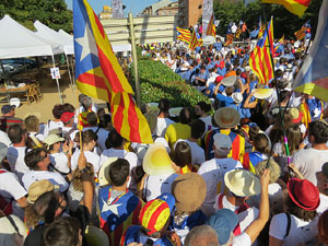 Diada Nacional 2016. Manifestaci&oacute; sotre el lema A punt. Endavant rep&uacute;blica catalana, a Salt