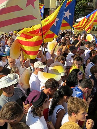 La manifestaci&oacute; al passeig dels Pa&iuml;sos Catalans