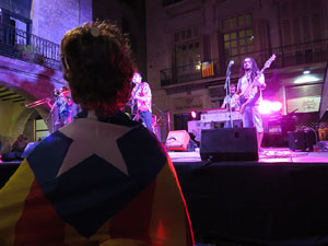 Diada Nacional 2016. Concert del grup Falciots Ninja a la pla&ccedil;a del Vi