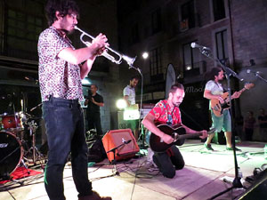 Diada Nacional 2016. Concert del grup Falciots Ninja a la pla&ccedil;a del Vi