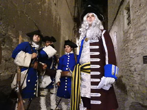 Diada Nacional 2016. X Marxa de Torxes de Girona. Recreaci&oacute; hist&ograve;rica amb el Regiment de Sant Narc&iacute;s i l'actriu Cristina Cervi&agrave;