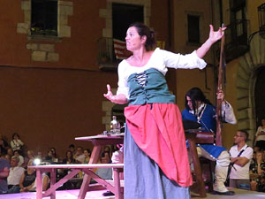 Diada Nacional 2016. X Marxa de Torxes de Girona. Recreaci&oacute; hist&ograve;rica amb el Regiment de Sant Narc&iacute;s i l'actriu Cristina Cervi&agrave;