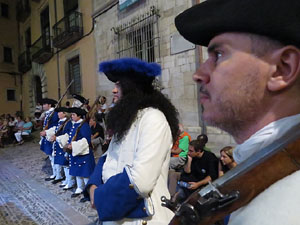 Diada Nacional 2016. X Marxa de Torxes de Girona. Recreaci&oacute; hist&ograve;rica amb el Regiment de Sant Narc&iacute;s i l'actriu Cristina Cervi&agrave;