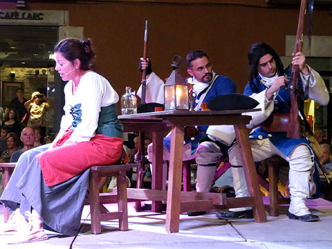 L'actriu Cristina Cervi&agrave; durant la recreaci&oacute; hist&ograve;rica dels setges de 1710 i 1712 a Girona