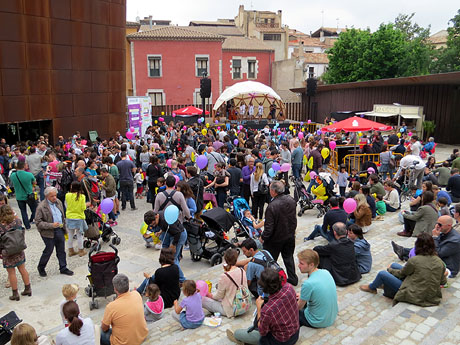 Festivalot 2016. Actuaci&oacute; de Les Anxovetes a la pla&ccedil;a del Pallol