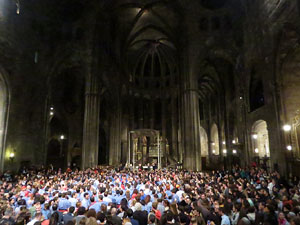 Fires 2016. Castells dins la nau g&ograve;tica de la Catedral de Girona