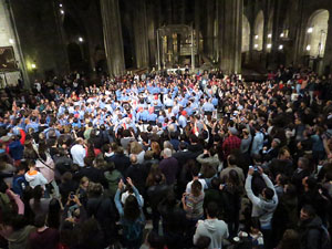 Fires 2016. Castells dins la nau g&ograve;tica de la Catedral de Girona