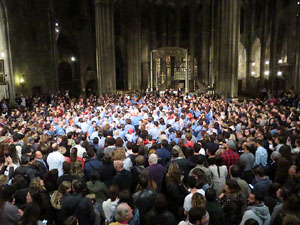 Fires 2016. Castells dins la nau g&ograve;tica de la Catedral de Girona