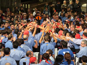 Fires 2016. Castells dins la nau g&ograve;tica de la Catedral de Girona