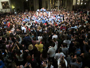 Fires 2016. Castells dins la nau g&ograve;tica de la Catedral de Girona
