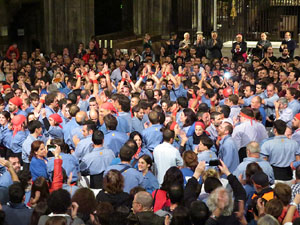 Fires 2016. Castells dins la nau g&ograve;tica de la Catedral de Girona