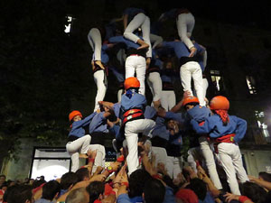 Fires 2016. Els Castells de Vig&iacute;lia a la Rambla de la Llibertat, amb els Marrecs de Salt i la Nova Muixeranga d'Algemes&iacute;