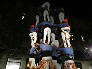 Fires 2016. Els Castells de Vig&iacute;lia a la Rambla de la Llibertat, amb els Marrecs de Salt i la Nova Muixeranga d'Algemes&iacute;