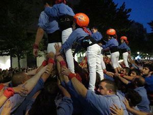 Fires 2016. Els Castells de Vig&iacute;lia a la Rambla de la Llibertat, amb els Marrecs de Salt i la Nova Muixeranga d'Algemes&iacute;