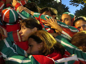 Fires 2016. Els Castells de Vig&iacute;lia a la Rambla de la Llibertat, amb els Marrecs de Salt i la Nova Muixeranga d'Algemes&iacute;
