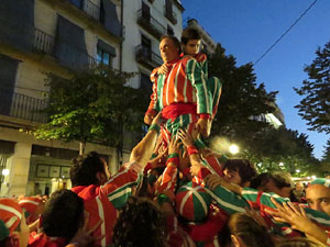 Fires 2016. Els Castells de Vig&iacute;lia a la Rambla de la Llibertat, amb els Marrecs de Salt i la Nova Muixeranga d'Algemes&iacute;