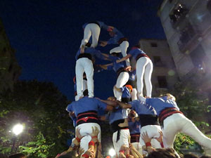 Fires 2016. Els Castells de Vig&iacute;lia a la Rambla de la Llibertat, amb els Marrecs de Salt i la Nova Muixeranga d'Algemes&iacute;