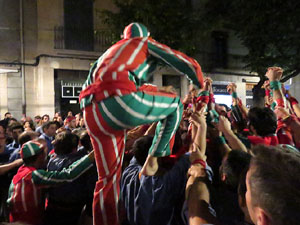 Fires 2016. Els Castells de Vig&iacute;lia a la Rambla de la Llibertat, amb els Marrecs de Salt i la Nova Muixeranga d'Algemes&iacute;