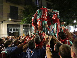 Fires 2016. Els Castells de Vig&iacute;lia a la Rambla de la Llibertat, amb els Marrecs de Salt i la Nova Muixeranga d'Algemes&iacute;