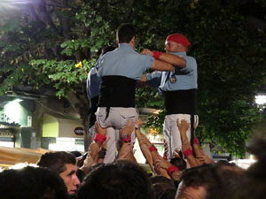 Fires 2016. Els Castells de Vig&iacute;lia a la Rambla de la Llibertat, amb els Marrecs de Salt i la Nova Muixeranga d'Algemes&iacute;