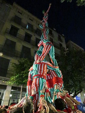 Actuaci&oacute; de la Nova Muixeranga d'Algemes&iacute;