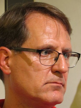 Jordi Sagrera, comissari de l'exposici&oacute;, durant la inauguraci&oacute;