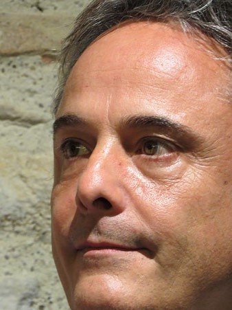Carles Ribas, regidor de Cultura, durant la inauguraci&oacute;