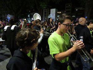 Fires 2016. Girona Gran Parade, trobada de marxing bands, amb la Girona Marxing Band, Bisband d'Empord&agrave;, Balkan Paradise Orchestra i Bufant Fort