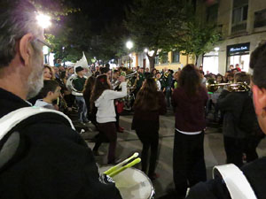 Fires 2016. Girona Gran Parade, trobada de marxing bands, amb la Girona Marxing Band, Bisband d'Empord&agrave;, Balkan Paradise Orchestra i Bufant Fort