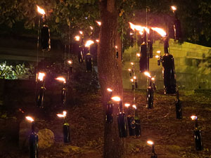 Fires 2016. Espectacle de foc i m&uacute;sica Llumin&agrave;ries de Fires, a c&agrave;rrec de Taller de Magn&egrave;sia i Els Berros de la Cort