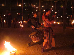 Fires 2016. Espectacle de foc i m&uacute;sica Llumin&agrave;ries de Fires, a c&agrave;rrec de Taller de Magn&egrave;sia i Els Berros de la Cort