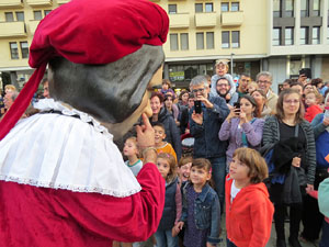Fires 2016. El preg&oacute. Cercavila amb gegants, capgrossos i mules