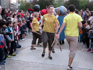 Fires 2016. El preg&oacute. Cercavila amb gegants, capgrossos i mules