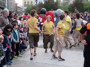 Fires 2016. El preg&oacute. Cercavila amb gegants, capgrossos i mules