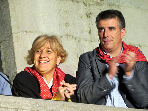La regidora de l'Ajuntament de Girona Eva Palau i l'alcalde de Salt, Jordi Vi&ntilde;as, al preg&oacute; dels Marrecs