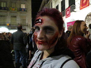 Fires 2016. 5a. Zombie Walk de Girona dins el festival Acocollona't