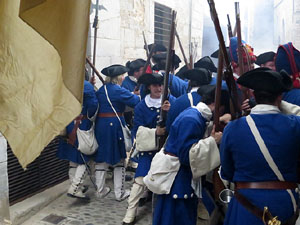 Girona resisteix! Jornades de recreaci&oacute; hist&ograve;rica de la Guerra de Successi&oacute;. Combat al carrer de Bellmirall