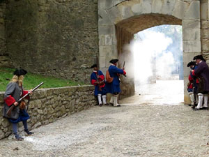 Girona resisteix! Jornades de recreaci&oacute; hist&ograve;rica de la Guerra de Successi&oacute;. Combat al portal de Sant Crist&ograve;fol