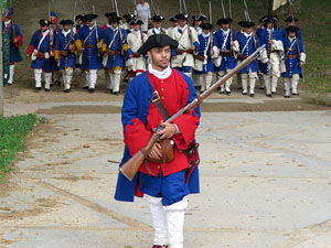 Girona resisteix! Jornades de recreaci&oacute; hist&ograve;rica de la Guerra de Successi&oacute;. La desfilada