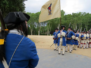 Girona resisteix! Jornades de recreaci&oacute; hist&ograve;rica de la Guerra de Successi&oacute;. La desfilada