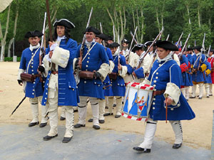 Girona resisteix! Jornades de recreaci&oacute; hist&ograve;rica de la Guerra de Successi&oacute;. La desfilada
