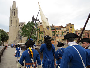 Girona resisteix! Jornades de recreaci&oacute; hist&ograve;rica de la Guerra de Successi&oacute;. La desfilada