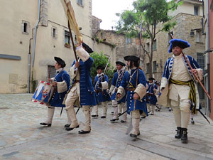Girona resisteix! Jornades de recreaci&oacute; hist&ograve;rica de la Guerra de Successi&oacute;. La desfilada