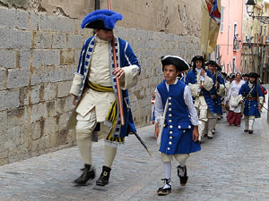 Girona resisteix! Jornades de recreaci&oacute; hist&ograve;rica de la Guerra de Successi&oacute;. La desfilada
